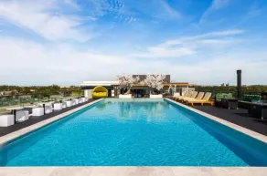 {Midnight Oasis}~Pool ~Gym ~Free Parking ~Sleeps 6 - Image 5