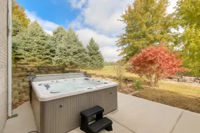 Family Retreat | Heated Pickleball Barn | Hot Tub - Image 3