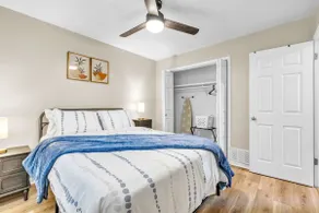 King and Queen Beds Sleeps 6 with Amenities Galore - Image 3