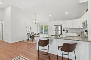 Modern Creekside Haven – 2-Car Garage & Deck Views - Image 3