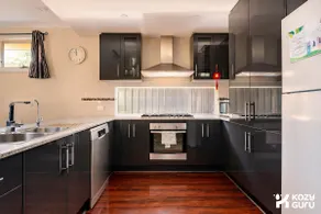 KozyGuru | Richmond | Stylish 3-Bedroom City Gem - Image 4