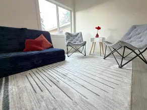 Private studio in safe quiet neighborhood - Image 2