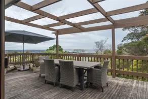 McRae Hillside Terrace—Panoramic Family Living - Image 2