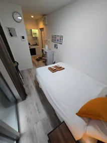 Keisuke's apartment, double bed apartment 105 - Image 5