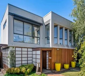 Entire Studio in Moonee Ponds with Free Parking - Image 2