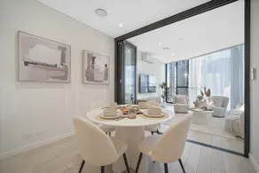 Bouclé Haven Two Bedroom Apartment with Sunset Skyline Views and Parking - Image 4
