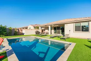 The One Glendale Pool & Spa State Farm - Image 3