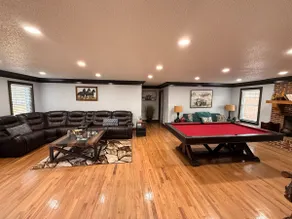 Cozy Lakefront Farmhouse Retreat - Image 4