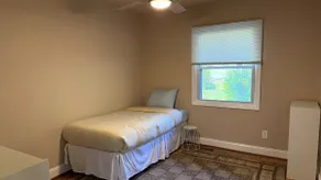 Pet-friendly house in Lexington Park - Image 5