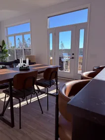Lake front home in West Petpeswick - Image 4