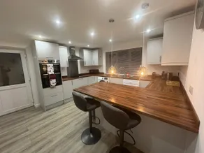 Large 4 bedroom Family let, Contractor, Corporate - Image 3