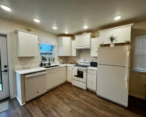 Cozy Duplex in Woodburn - Image 3