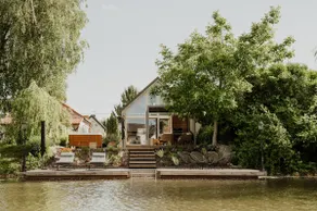Waterfront Luxury Lodge in Szigetköz - with Jacuzzi - Image 5