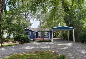 Lakefront Escape | Private Dock | Sleeps 24 - Image 2