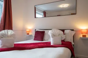Sheldon Stay, 4 bed, 2 miles to NEC, BHX, JLR - Image 5