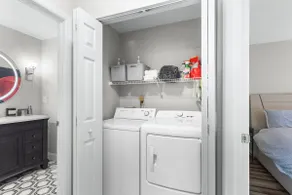 1/1 Condo with gated garage parking - Image 5