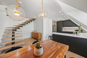 Penthouse with balcony | 3 min to central station & U1 - Image 3
