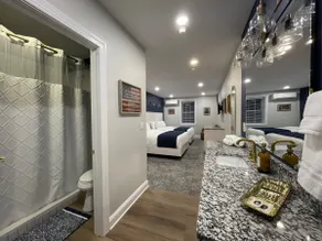 Senator Suites “The Arielle” - Image 5