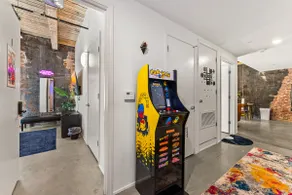 Modern 2BR | Near Beale St | Gym & Arcade - Image 3