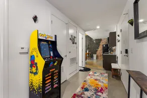 Modern 2BR | Near Beale St | Gym & Arcade - Image 5