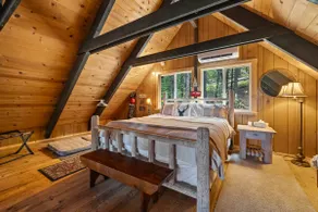 Old Strawberry Station-Year Round Vacation Cabin - Image 3