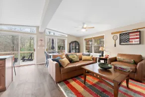 Pet friendly•Walk to Dining+Large Deck & Fire Pit - Image 3