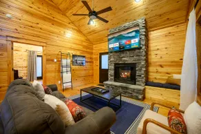 Walk2Town•Private Creek•Hot Tub•Deck•Fireplaces - Image 3