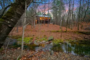 Walk2Town•Private Creek•Hot Tub•Deck•Fireplaces - Image 5