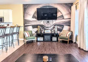 The Pilot's Parlor - Image 5