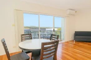 Modern 2BR Townhouse with BBQ & Pool Access - Image 2