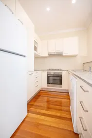 Modern 2BR Townhouse with BBQ & Pool Access - Image 5