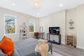 3BR Near NYC • PATH Train • Work Friendly - Image 5