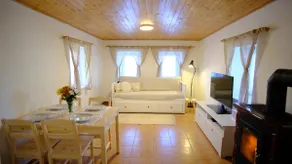 Traditional cottage in the heart of southern Bohemia - Image 4