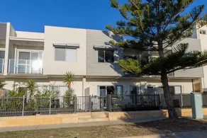 Sea Breeze Beach House - Secret Harbour - Image 2