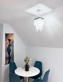 Castle-View Apartment & Free Parking on Site - Image 5