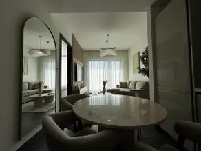Luxury 1-Bedroom Apartment with Pool Access in DIFC, Dubai - Image 3