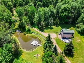Quaint lodge set in tranquil Ellicottville. - Image 4