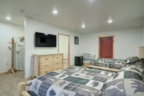 Lundy's Black Bear Motel - Rosewood - Image 4