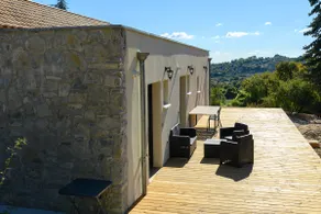 2-person cottage with pool view - Image 3