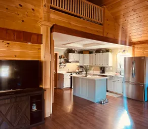 Rustic Lakeside Cabin Near Sugarloaf Mountain! - Image 4