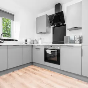Modern Two Bedroom Apartment - Netflix - Balcony - Secure Parking 2MC - Image 5