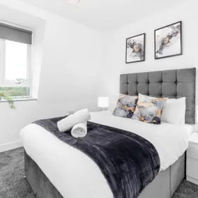 Modern Two Bedroom Apartment - Netflix - Balcony - Secure Parking 2MC - Image 3
