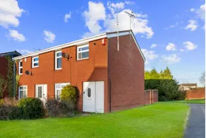 Bright 2BR Home near Stafford Castle | Sleeps 4 - Image 2