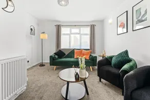 Bright 2BR Home near Stafford Castle | Sleeps 4 - Image 3