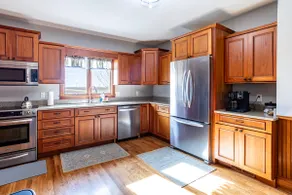 Spacious 4BR Getaway • 3 Acres Near Sycamore - Image 2