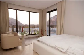 Luxury apartment with a charming view of the mountains in a prime location - Image 5
