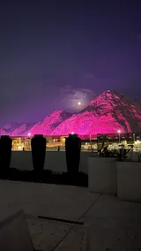 Luxury apartment with a charming view of the mountains in a prime location - Image 4