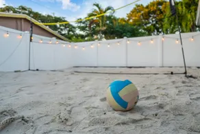 Near Beach|Airport|*LED Pool*|Hot Tub & Sand Court - Image 4