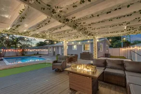 Near Beach|Airport|*LED Pool*|Hot Tub & Sand Court - Image 2