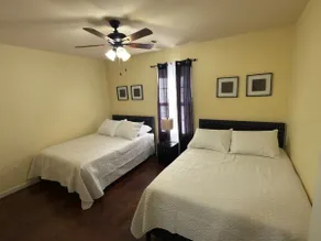 Duplex Apartment Near Downtown - Image 4